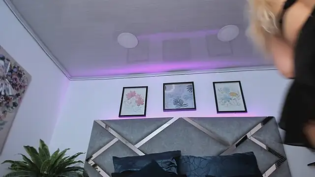 Keidy rose online show from 09/27/25, 07:19