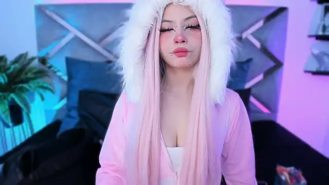 Keidy rose online show from 10/31/25, 07:04