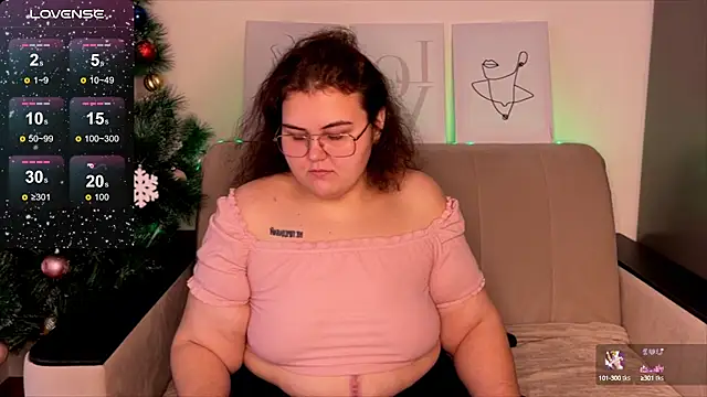 Snapshot of Curvy_Jane chatting on 12/20/24, 05:57 Curvy Jane online show from 12/20/24, 05:57