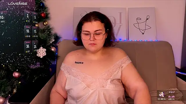 Snapshot of Curvy_Jane chatting on 12/24/24, 06:44 Curvy Jane online show from 12/24/24, 06:44