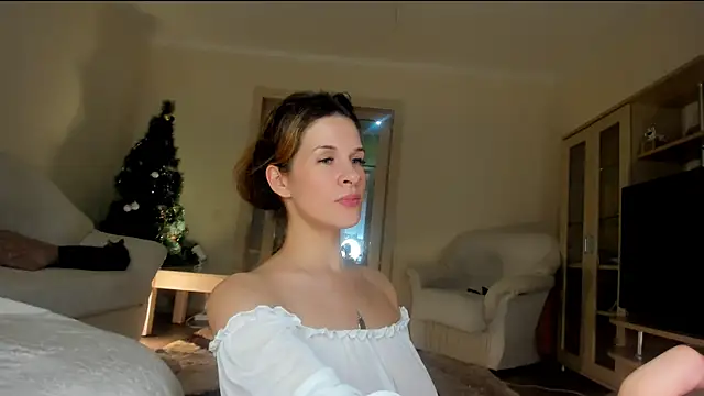 Snapshot of Butterfly-_ chatting on 12/23/24, 07:06 Butterfly- online show from 12/23/24, 07:06