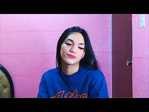 WONDERWOMAN2023 online show from 09/28/25, 10:04