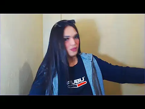 WONDERWOMAN2023 online show from 01/17/26, 11:04