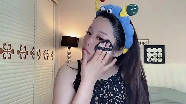 kk lele online show from 04/17/26, 04:04