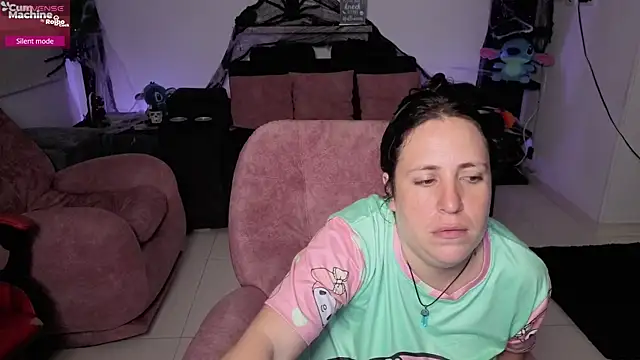 valery adams1 online show from 10/17/25, 04:15