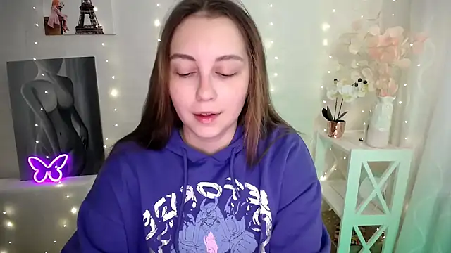 SweetPrincess  online show from 04/17/26, 05:32