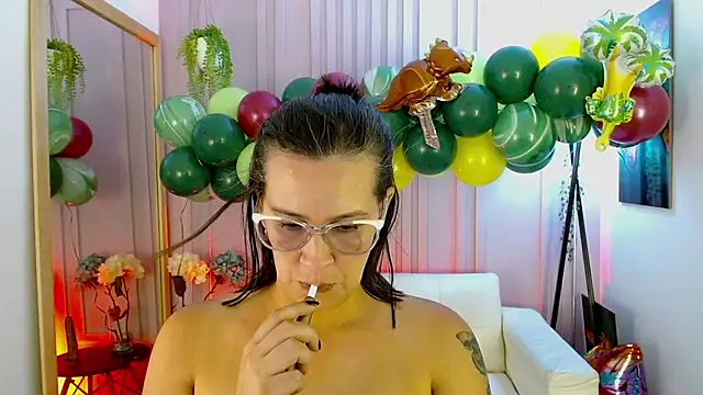 Britney taylor  online show from 01/08/25, 11:09