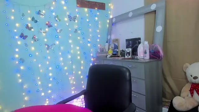 Britney taylor  online show from 02/22/25, 08:53