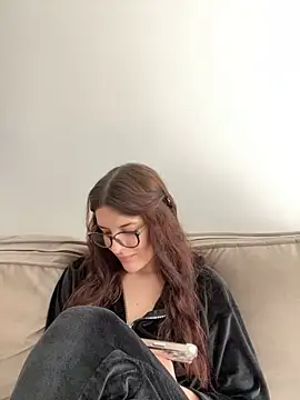 little belucci online show from 01/17/25, 11:59