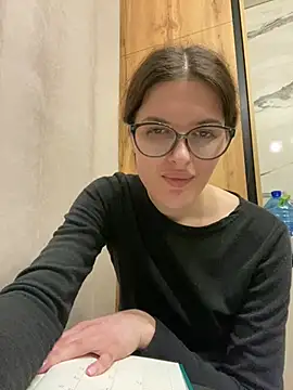 little belucci online show from 02/06/25, 04:03