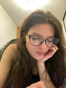 little belucci online show from 02/12/25, 07:13