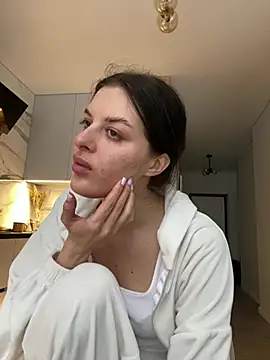 little belucci online show from 01/15/26, 01:37