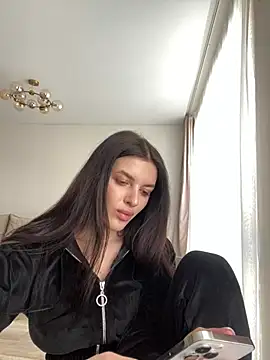 Snapshot of little_belucci chatting on 01/18/26, 12:53 little belucci online show from 01/18/26, 12:53