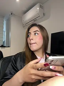 MaddyyLennon online show from 01/07/25, 04:59