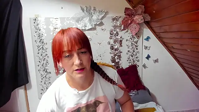 Hannaa32 online show from 01/31/25, 07:40