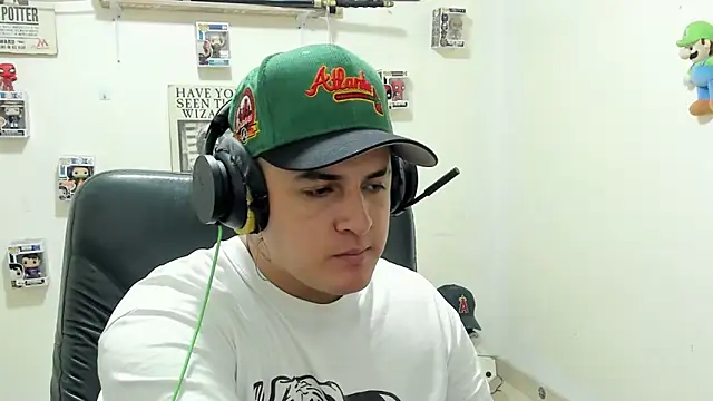 ney 22 online show from 09/26/25, 02:15