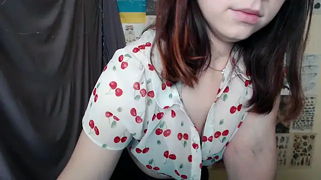 VeryVeryVeryShy  online show from 09/17/25, 04:25