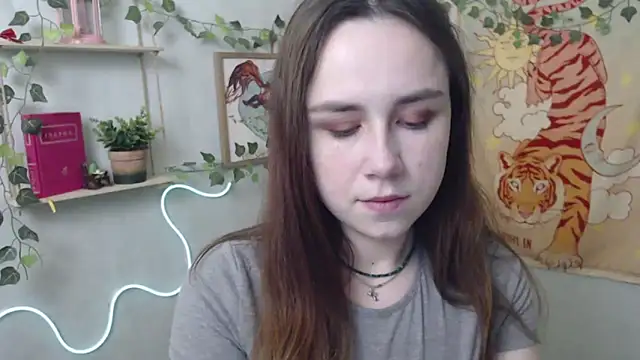 VeryVeryVeryShy  online show from 04/11/26, 05:34