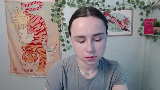 VeryVeryVeryShy  online show from 05/23/26, 05:34