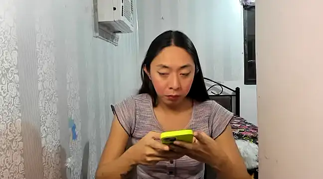 Snapshot of ErikaJayne4u chatting on 03/17/25, 07:35 ErikaJayne4u online show from 03/17/25, 07:35