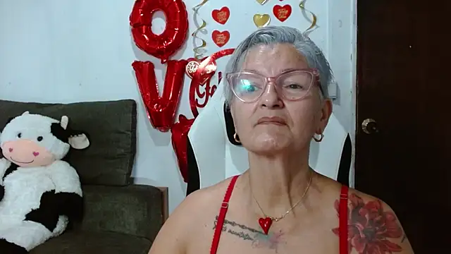 bety-cum2 online show from 02/15/26, 11:19