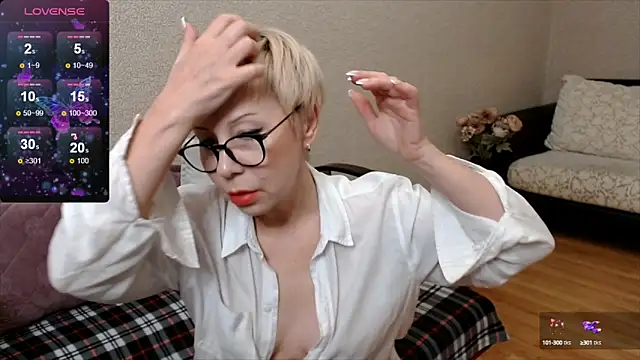 HotEva47 online show from 02/09/25, 07:38