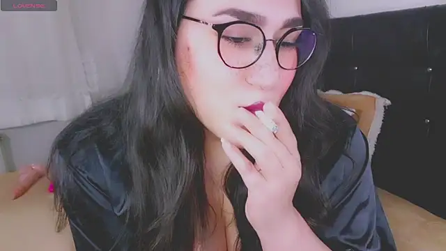 Snapshot of MERA_arab chatting on 10/28/25, 11:29 MERA arab online show from 10/28/25, 11:29