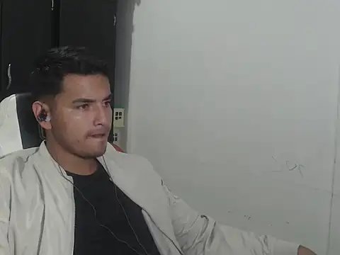 kylian 07 online show from 02/13/26, 01:45