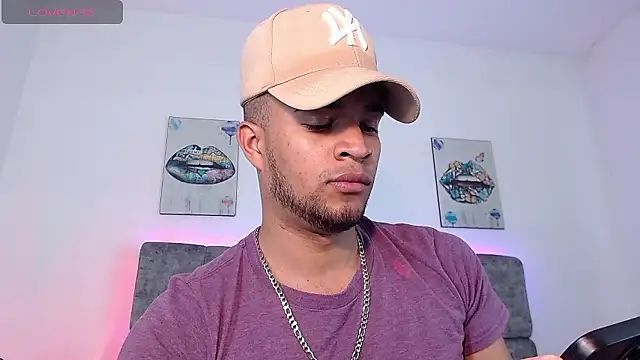 Snapshot of Bigcock_21cm_ chatting on 12/05/24, 08:11 Bigcock 21cm online show from 12/05/24, 08:11