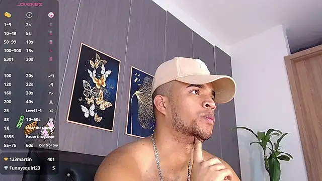 Snapshot of Bigcock_21cm_ chatting on 03/20/25, 11:12 Bigcock 21cm online show from 03/20/25, 11:12