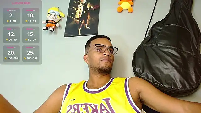 Snapshot of Bigcock_21cm_ chatting on 10/14/25, 07:14 Bigcock 21cm online show from 10/14/25, 07:14