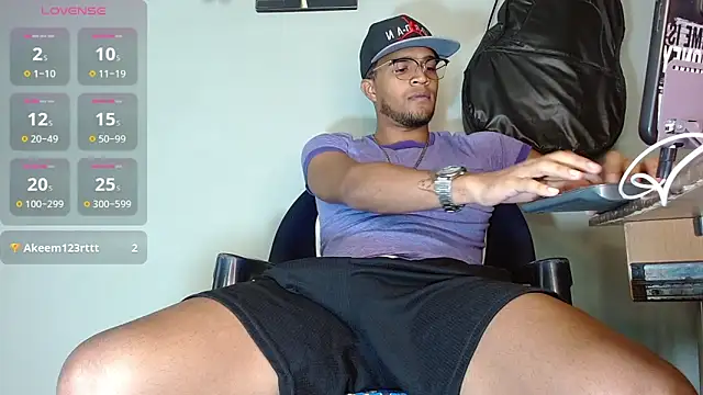 Snapshot of Bigcock_21cm_ chatting on 11/15/25, 06:48 Bigcock 21cm online show from 11/15/25, 06:48