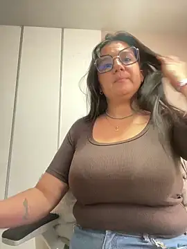 SWEETLILY18 online show from 01/04/25, 02:46