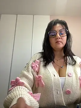 SWEETLILY18 online show from 02/06/25, 02:37