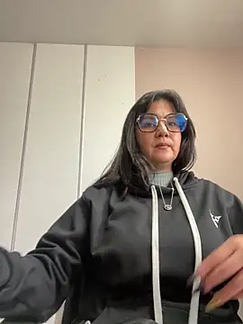 SWEETLILY18 online show from 02/12/25, 03:16