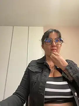 SWEETLILY18 online show from 03/04/25, 02:21