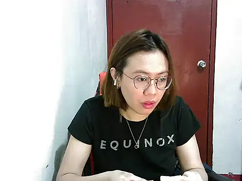 crizzybel online show from 02/17/25, 04:37