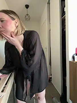 dollssfr online show from 03/05/25, 11:38