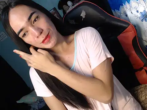 Snapshot of sexysassymirax chatting on 02/05/26, 05:23 sexysassymirax online show from 02/05/26, 05:23