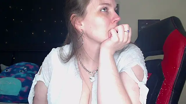 ToxicLilly online show from 12/18/24, 10:19