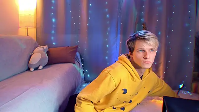 Breston Sweet online show from 03/18/26, 04:59