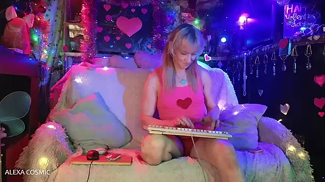 Snapshot of Alexa_Cosmic chatting on 02/12/25, 10:37 Alexa Cosmic online show from 02/12/25, 10:37