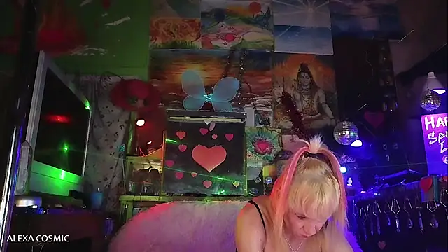 Snapshot of Alexa_Cosmic chatting on 03/02/25, 09:11 Alexa Cosmic online show from 03/02/25, 09:11