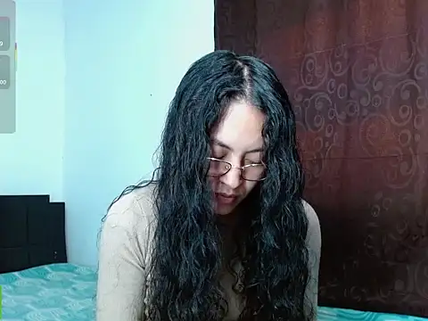 Olivia Bright online show from 04/17/26, 10:02