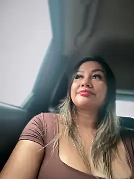 Snapshot of ValeryGrey chatting on 10/08/25, 04:04 ValeryGrey online show from 10/08/25, 04:04