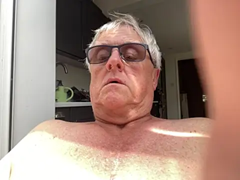 Snapshot of bigbadjon69 chatting on 07/03/26, 01:06 bigbadjon69 online show from 07/03/26, 01:06