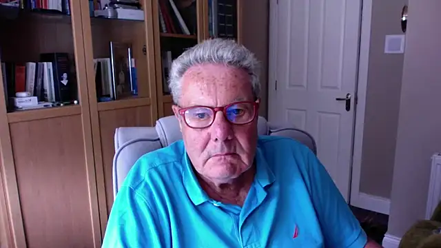 Snapshot of Oldpistolpete chatting on 07/02/26, 01:17 Oldpistolpete online show from 07/02/26, 01:17