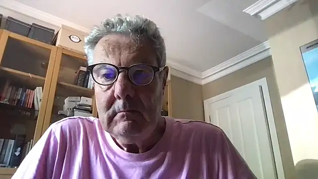 Snapshot of Oldpistolpete chatting on 07/12/26, 10:39 Oldpistolpete online show from 07/12/26, 10:39