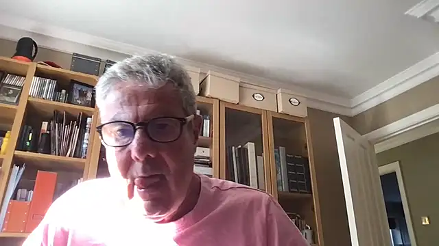 Snapshot of Oldpistolpete chatting on 07/15/26, 05:07 Oldpistolpete online show from 07/15/26, 05:07