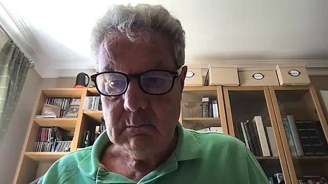 Snapshot of Oldpistolpete chatting on 07/18/26, 02:21 Oldpistolpete online show from 07/18/26, 02:21